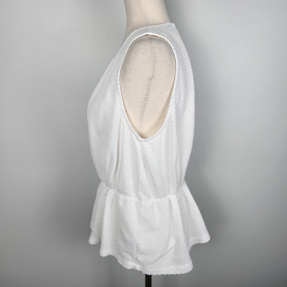 EUC J. Crew White Swiss Dot Sleeveless Top Size Medium - Picture 6 of 11